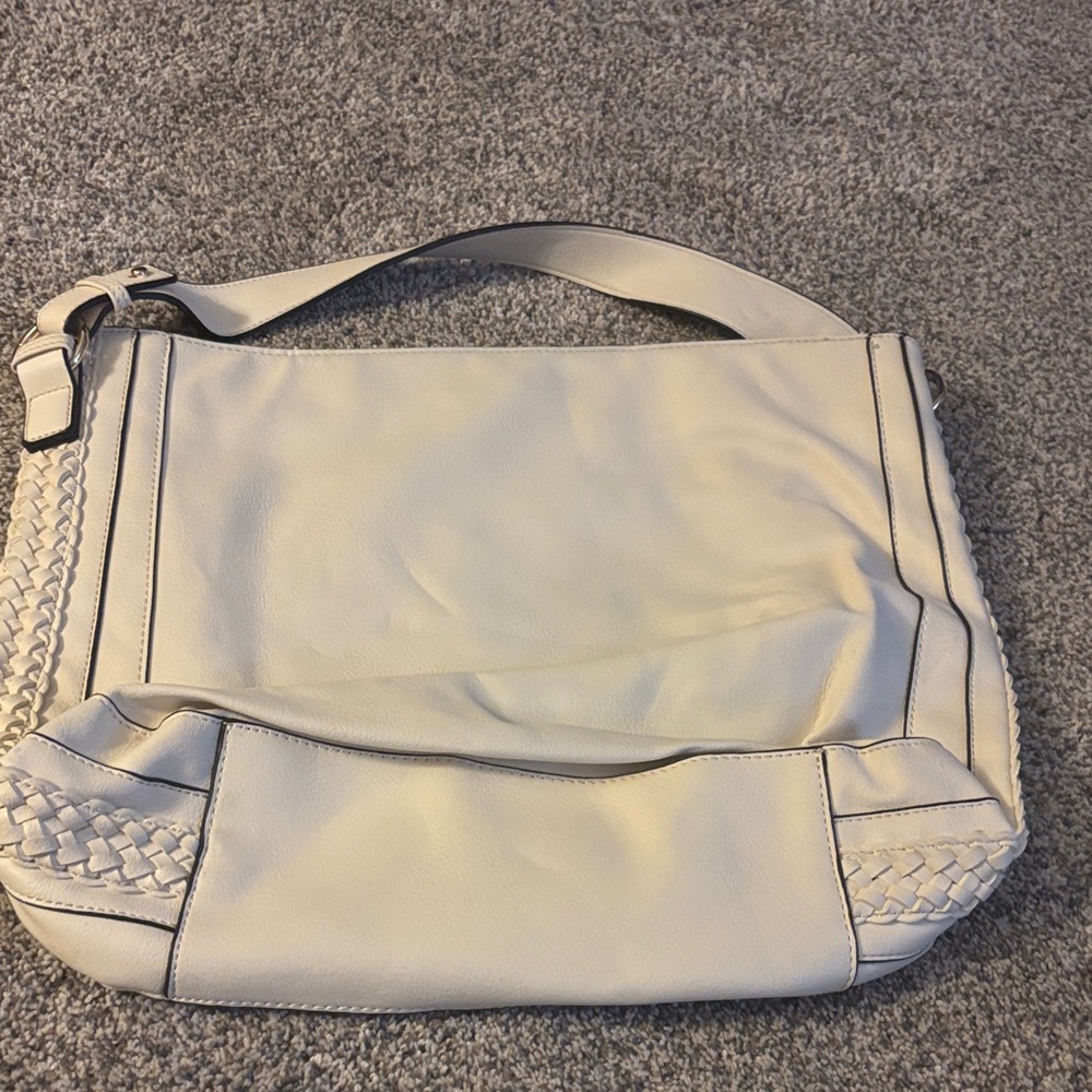 Elegant Cream Shoulder Bag